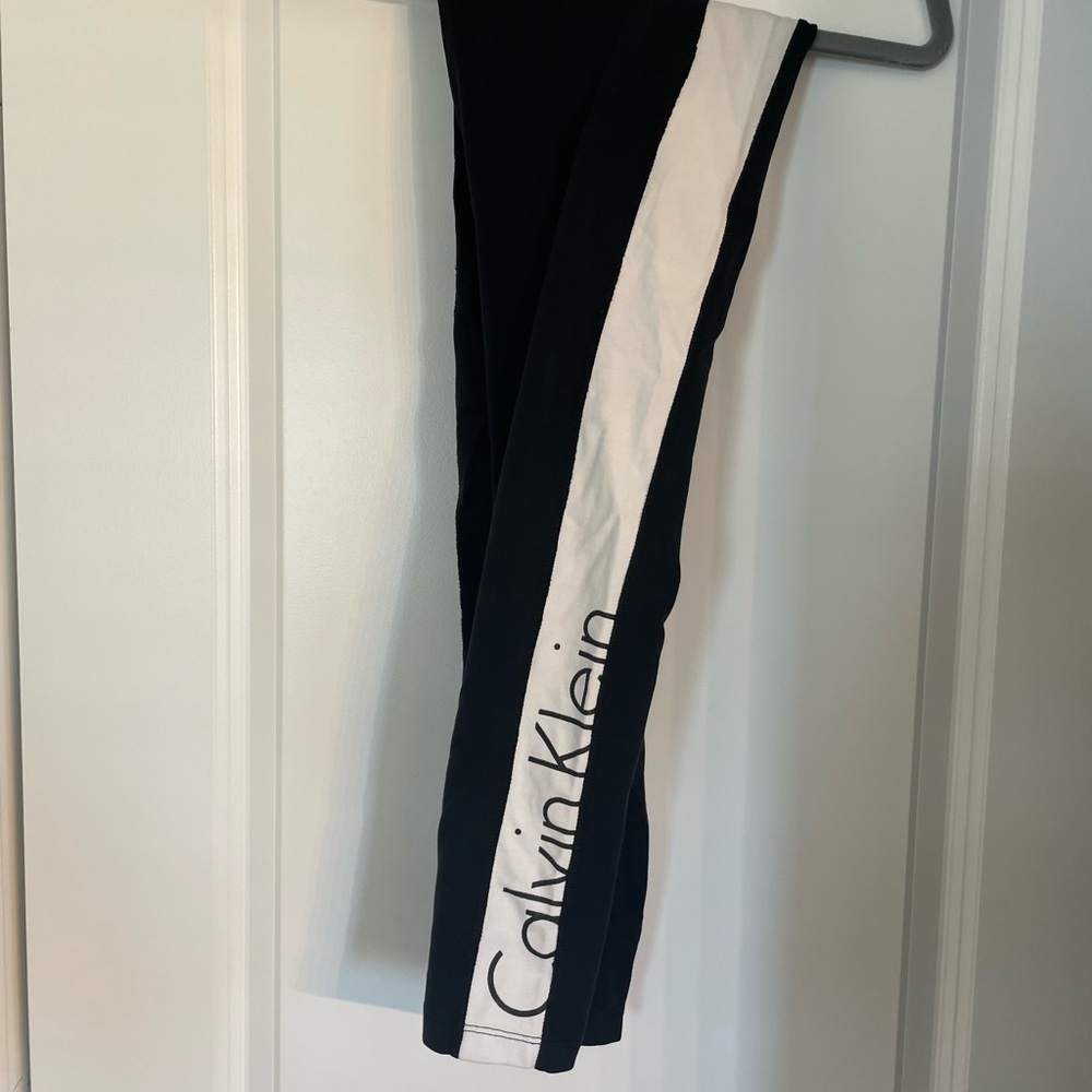 Calvin Klein striped leggings